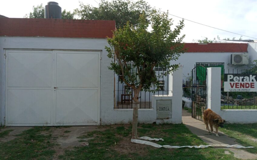 En venta casa mas terreno con todos los servicios ubicada en calle Cordoba  229 Salto B